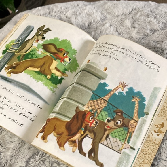 Vintage Disney Lady and the tramp Little Golden books copyright 1954 - Picture 6 of 9